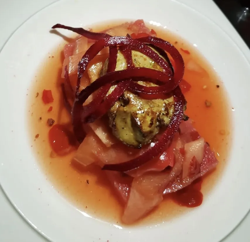 Atún marinado con foie gras
